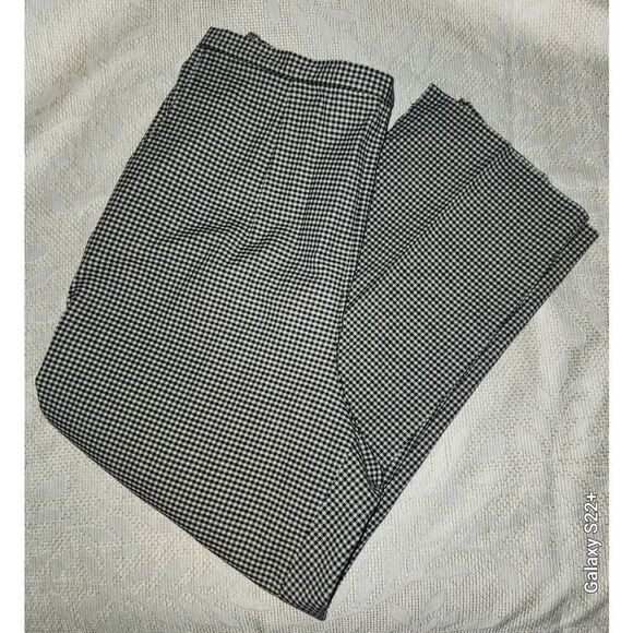 P22  Koret dress slacks, black and white check - Picture 3 of 11